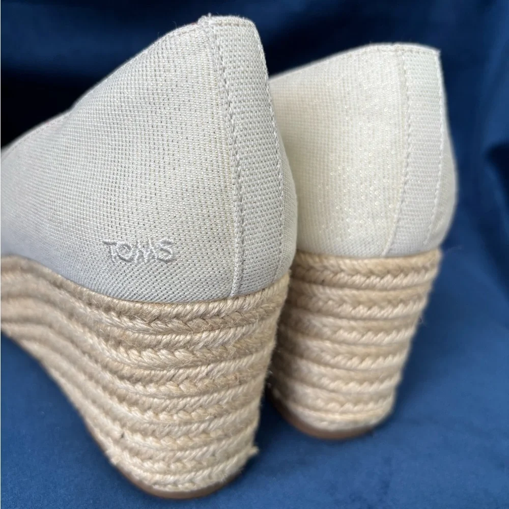 TOMS Cream Canvas Espadrille Wedge Peep Toe Sandal size 8